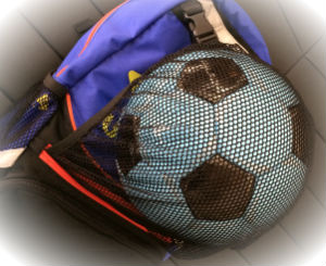 新品アシックスサッカーバックパック EBA621ネイビーライム アシックス(ASICS) リュック・バックパック | 通販・人気ランキング